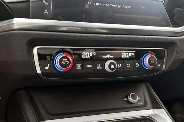Audi Q3 (2023) thumbnail 22