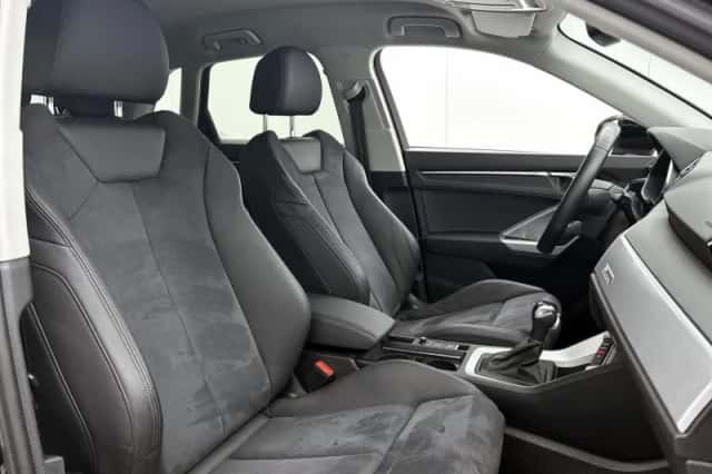 Audi Q3 (2023) thumbnail 25