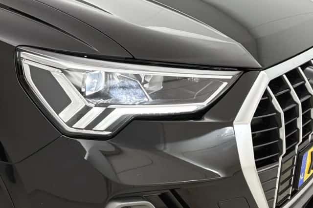 Audi Q3 (2023) thumbnail 6