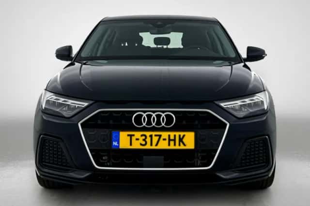 Audi A1 (2021) thumbnail 2