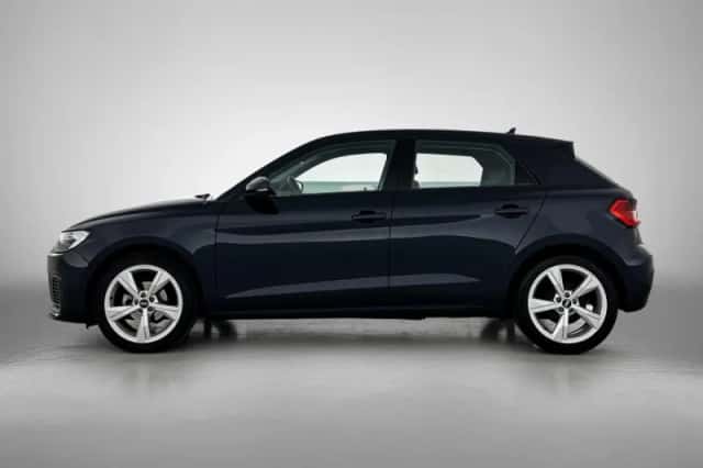Audi A1 (2021) thumbnail 3