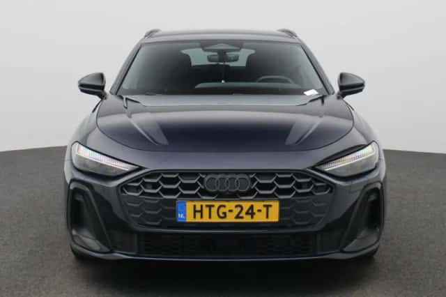 Audi A5 (2025) thumbnail 2