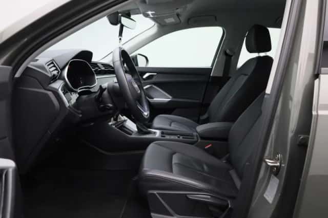 Audi Q3 (2022) thumbnail 12