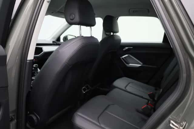 Audi Q3 (2022) thumbnail 13