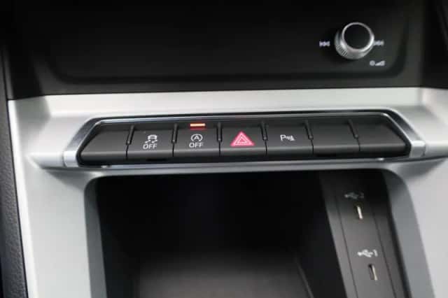 Audi Q3 (2022) thumbnail 21