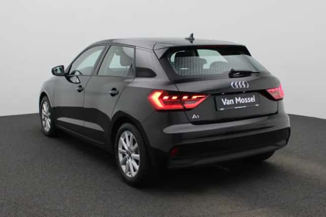 Audi A1 (2025) thumbnail 2
