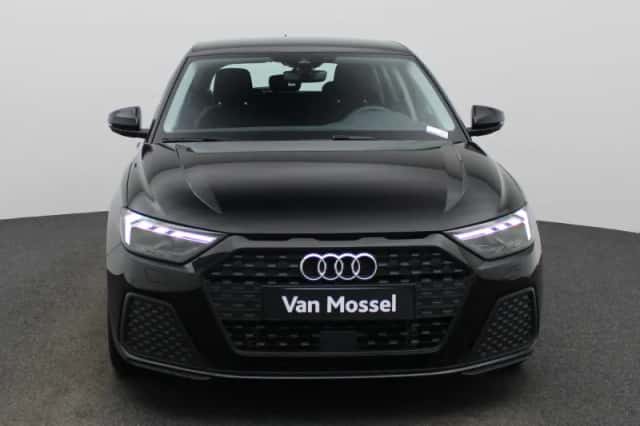 Audi A1 (2025) thumbnail 3