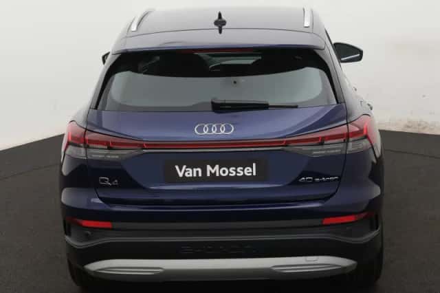 Audi Q4 e-tron (2025) thumbnail 5