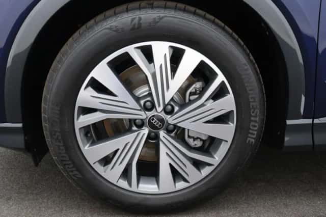 Audi Q4 e-tron (2025) thumbnail 10