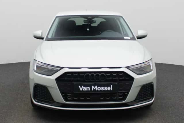 Audi A1 (2025) thumbnail 2
