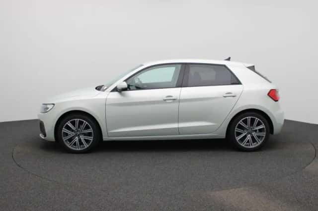 Audi A1 (2025) thumbnail 4