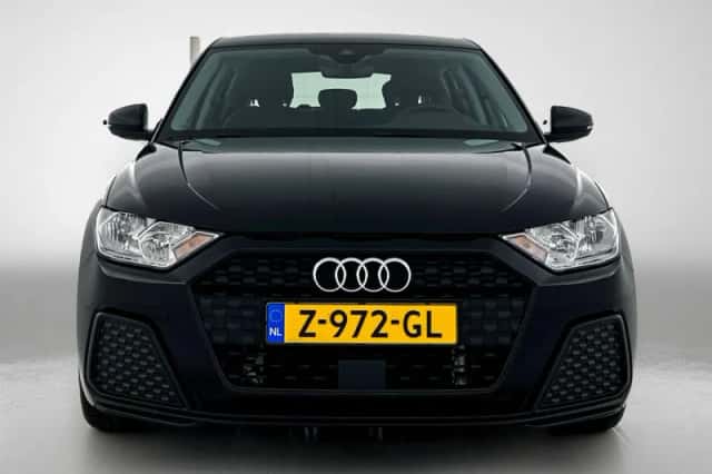 Audi A1 (2024) thumbnail 2
