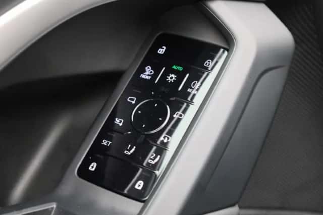 Audi Q5 (2025) thumbnail 37
