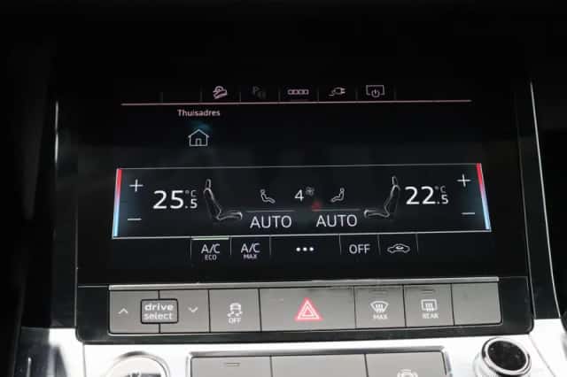 Audi Q8 e-tron (2023) thumbnail 18