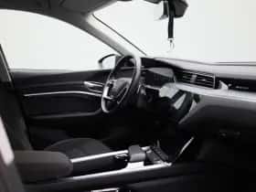 Audi Q8 e-tron thumbnail 35