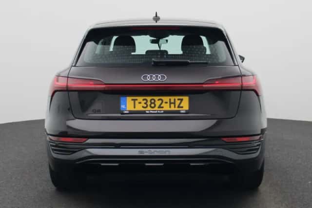 Audi Q8 e-tron (2023) thumbnail 5