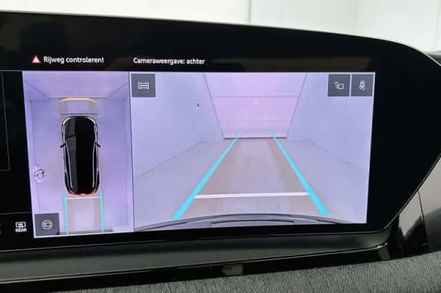 Audi Q6 e-tron (2025) thumbnail 18