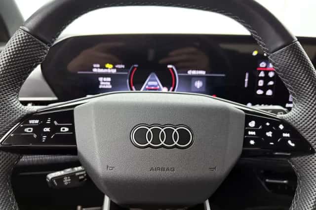 Audi Q6 e-tron (2025) thumbnail 35