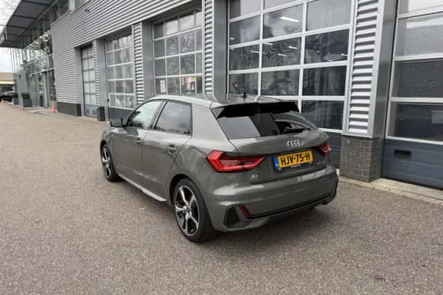 Audi A1 (2025) thumbnail 2