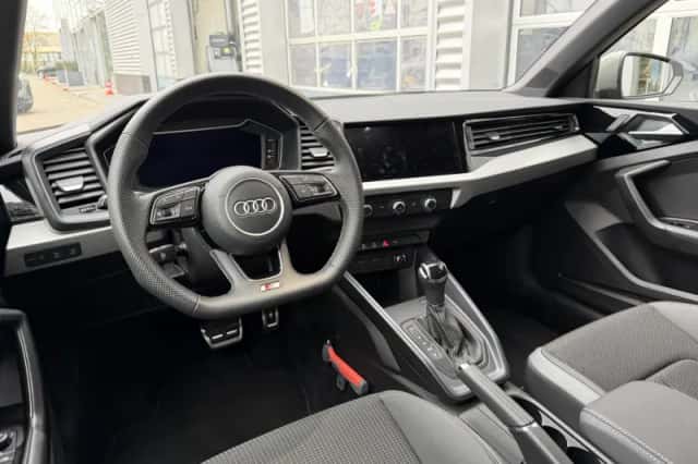Audi A1 (2025) thumbnail 4