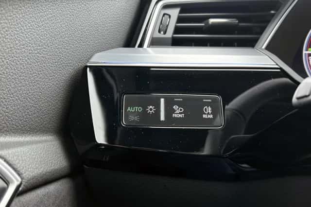 Audi Q8 e-tron (2023) thumbnail 30