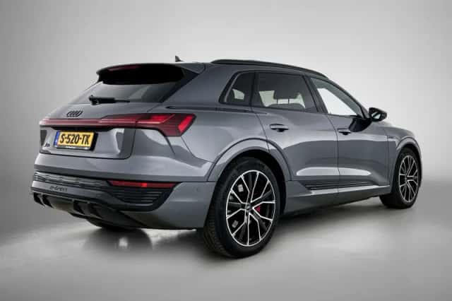 Audi Q8 e-tron (2023) thumbnail 4