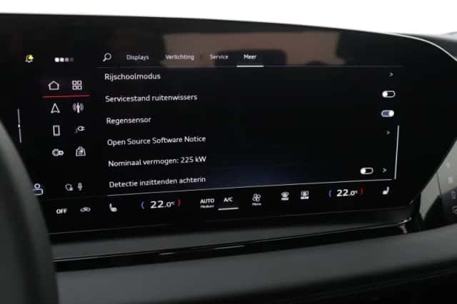 Audi Q6 e-tron (2025) thumbnail 18