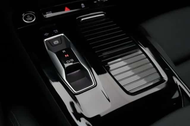 Audi Q6 e-tron (2025) thumbnail 26