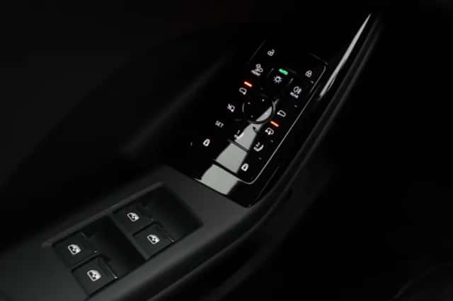 Audi Q6 e-tron (2025) thumbnail 28