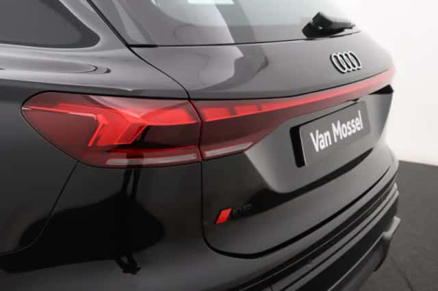 Audi Q6 e-tron (2025) thumbnail 7
