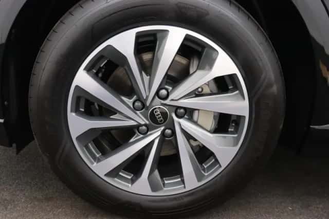 Audi Q6 e-tron (2025) thumbnail 8