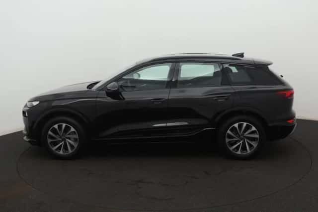 Audi Q6 e-tron (2025) thumbnail 3