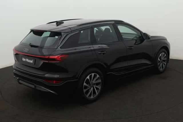 Audi Q6 e-tron (2025) thumbnail 4
