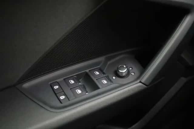 Audi A3 (2023) thumbnail 23