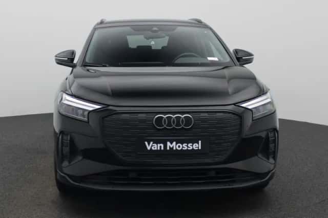 Audi Q4 e-tron (2025) thumbnail 2
