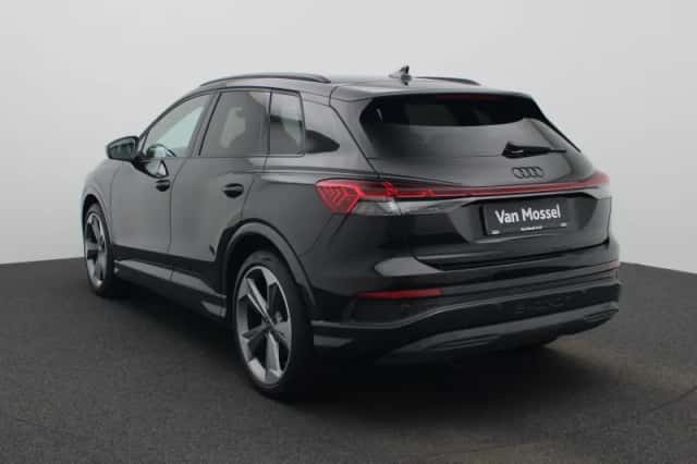 Audi Q4 e-tron (2025) thumbnail 3