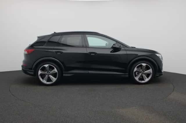 Audi Q4 e-tron (2025) thumbnail 6