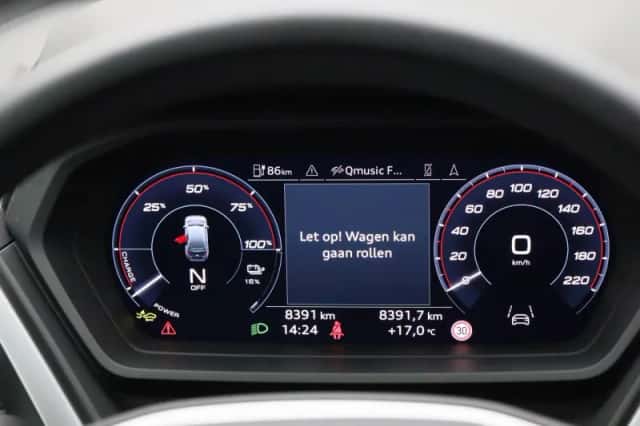 Audi Q4 e-tron (2025) thumbnail 9
