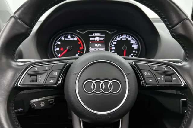 Audi Q2 (2017) thumbnail 16