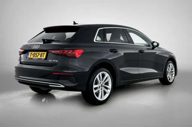 Audi A3 (2023) thumbnail 5