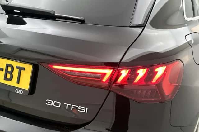 Audi A3 (2023) thumbnail 8