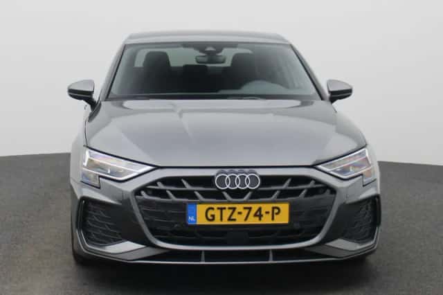 Audi A3 (2024) thumbnail 2
