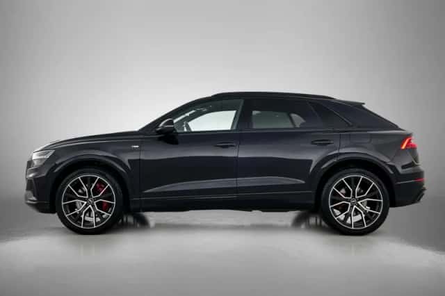 Audi Q8 (2021) thumbnail 3