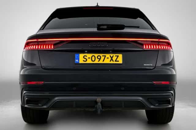 Audi Q8 (2021) thumbnail 4