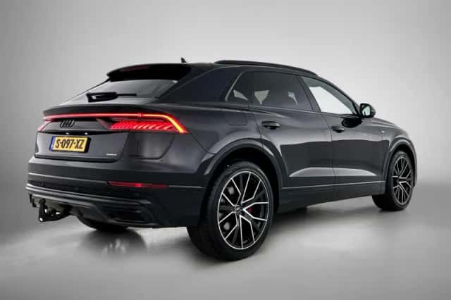 Audi Q8 (2021) thumbnail 5