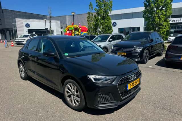 Audi A1 (2022) thumbnail 3