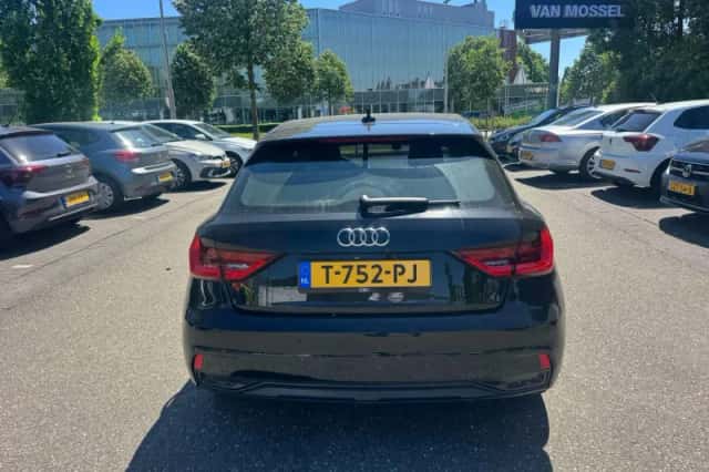 Audi A1 (2022) thumbnail 6