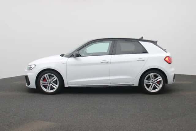 Audi A1 (2023) thumbnail 4