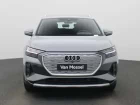 Audi Q4 e-tron thumbnail 3