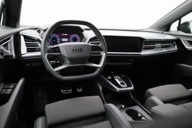 Audi Q4 (2025) thumbnail 8